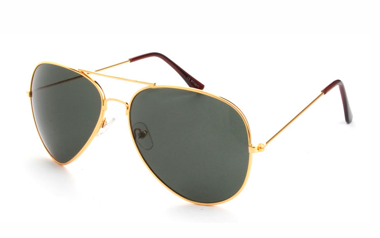 Pilot solbrille i guldfarvet metal med grønlige glas - Design nr. 3477