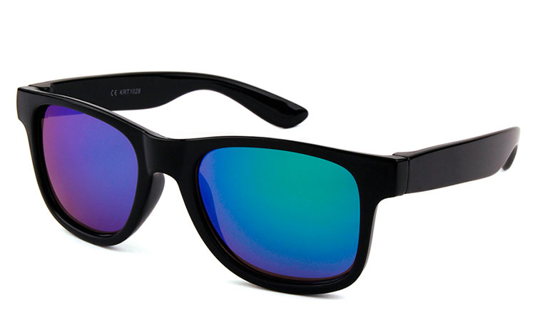 BØRNE solbrille i sort wayfarer design - Design nr. 3483