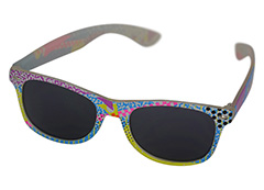 Farverig unisex wayfarer solbrille - Design nr. 1146