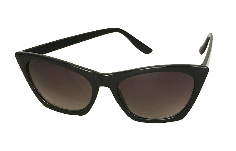 Smuk sort cat eye solbrille til den stilede kvinde - accessories.dk - billede 2