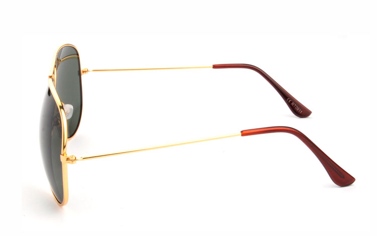 Pilot solbrille i guldfarvet metal med grønlige glas - accessories.dk - billede 3