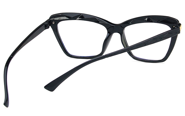 Sort cat-eye brille i mønstret og indgraveret glas. - accessories.dk - billede 3