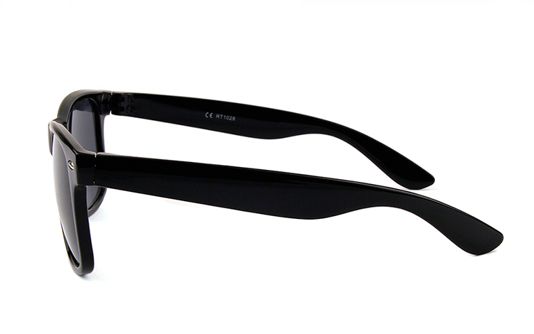 BØRNE solbrille i sort wayfarer stel. - accessories.dk - billede 3