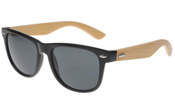 Træ solbrille i det bedst sælgende wayfarer design.