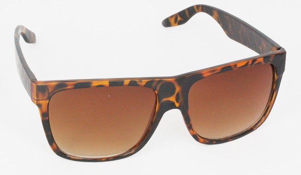 Lækker solbrille i skildpaddebrunt design