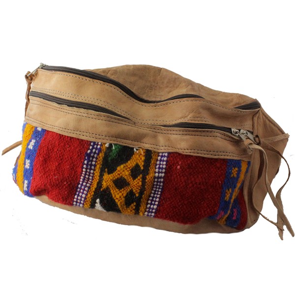 2.SORTERING NEDSAT Stor læder bæltetaske i afrikansk boheme med vintage kelim