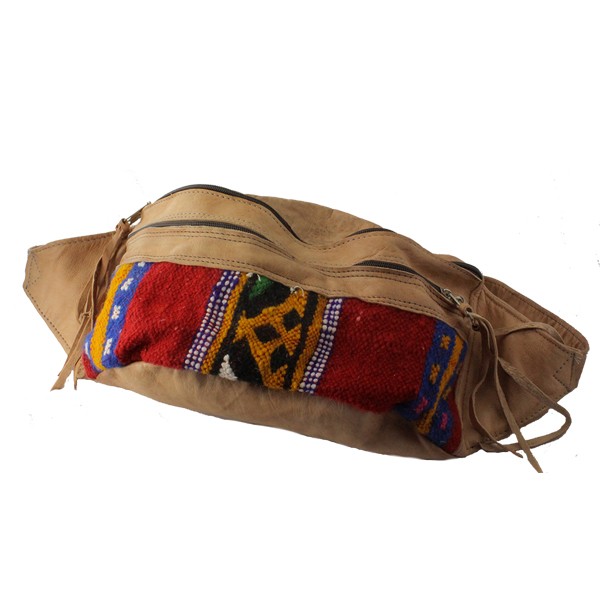 2.SORTERING NEDSAT Stor læder bæltetaske i afrikansk boheme med vintage kelim - accessories.dk - billede 2