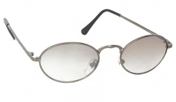 Oval solbrille med smokey glas