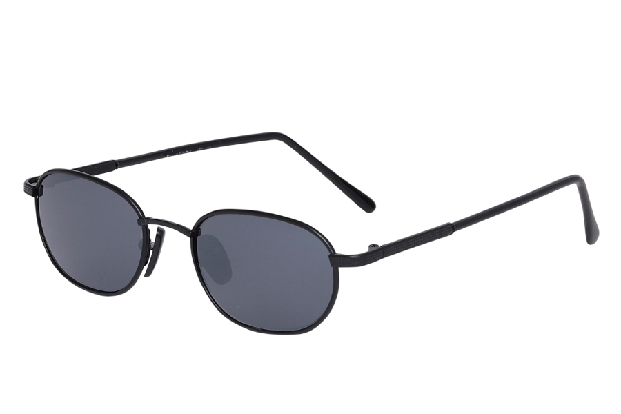 Firkantet solbrille med runde former i moderigtig design