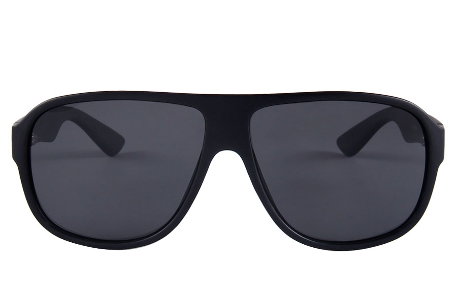 Mat sort solbrille i enkelt stilrent design. - accessories.dk - billede 2