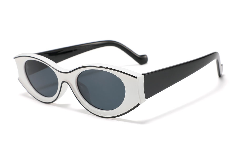 Hvid og sort hipster-racer solbrille