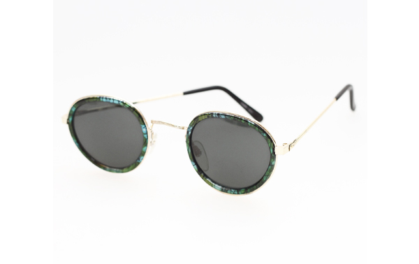 Rund solbrille med grønlig gummikant