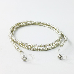 Brillesnor med perler i sølvfarvet
