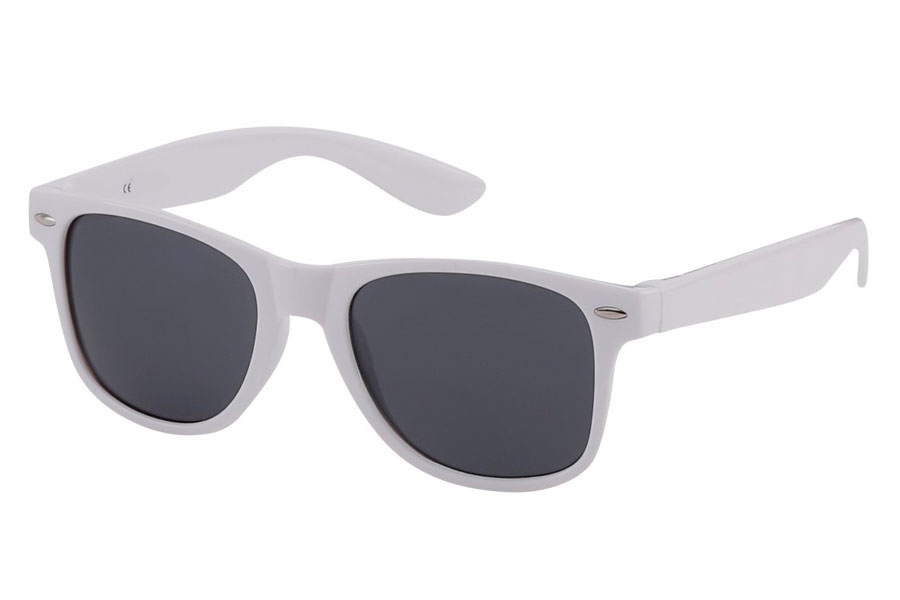 Hvid wayfarer solbrille med alm. mørke solbrilleglas. - Design nr. 3825