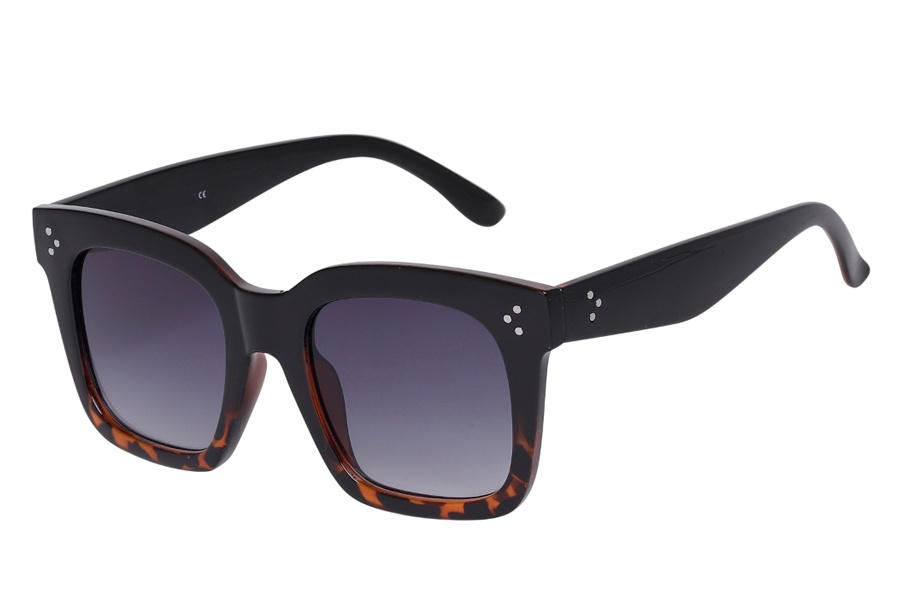 Feminin solbrille i kraftigt firkantet design - Design nr. s3960