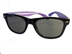 Billig wayfarer solbrillei sort med lilla stænger - Design nr. 570